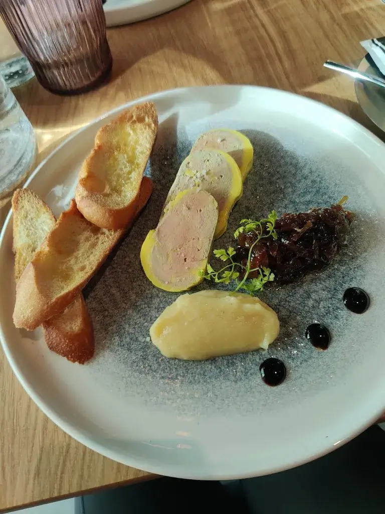 Gloria Shen_BAJ & Co_Bussy-Saint-Georges_review