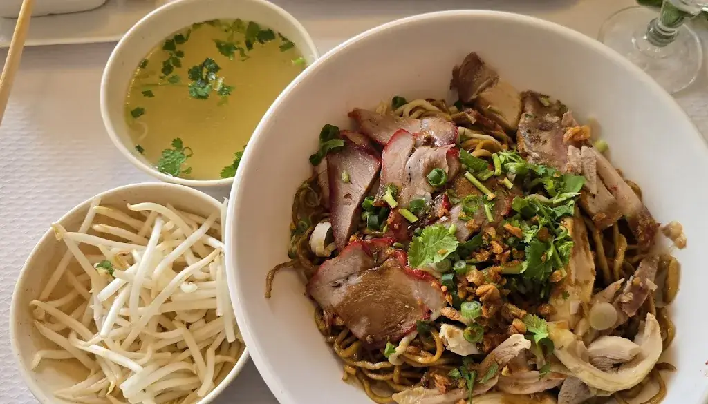 Séry Chanthakesone_Restaurant Mille Elephants_Bussy-Saint-Georges_review