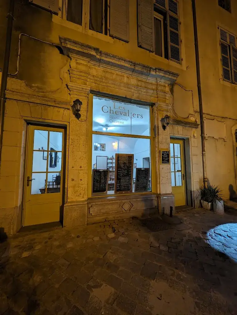 Alan Musselman_Les chevaliers_Viviers_review