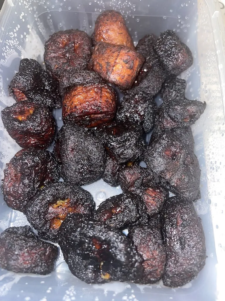 Anissa Hassani_American Street Bussy_Bussy-Saint-Georges_review