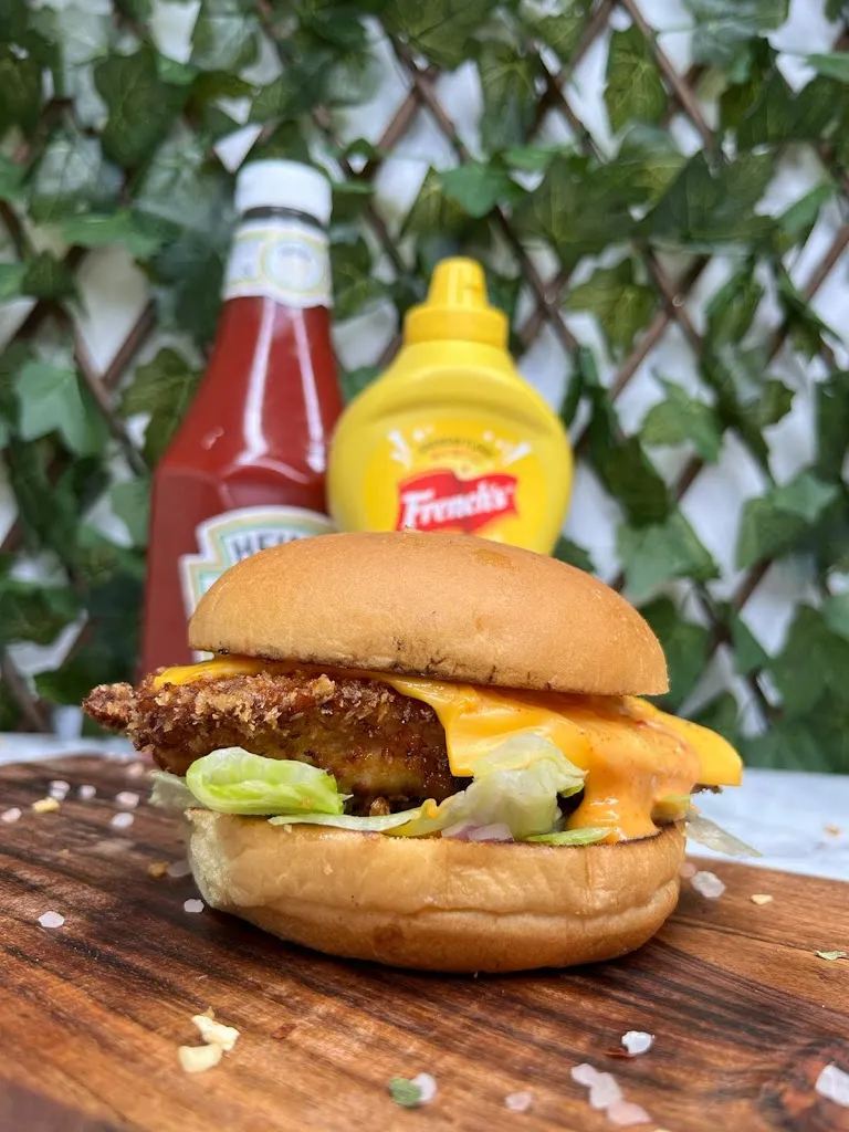 American Street Bussy_Bussy-Saint-Georges_slider_image_2