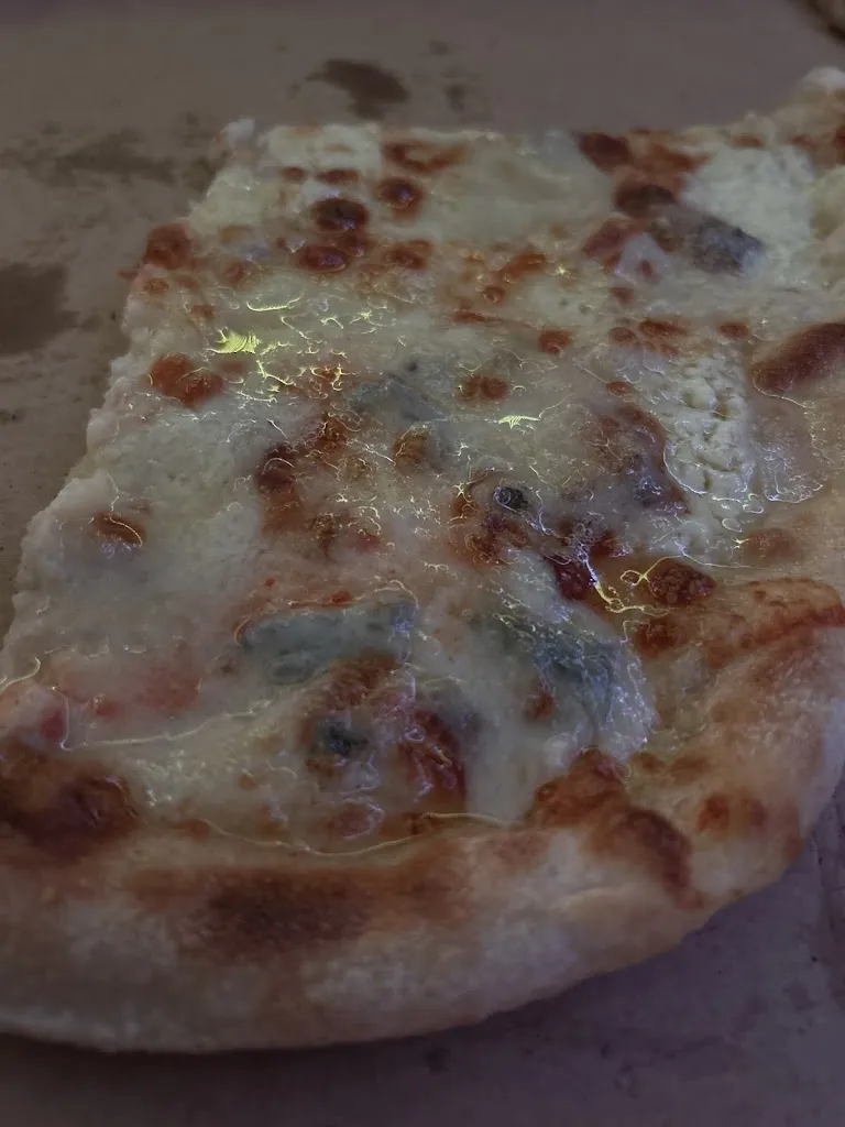 Gwendoline Carrilho Silva_Le Castello _Champagne-sur-Oise_review