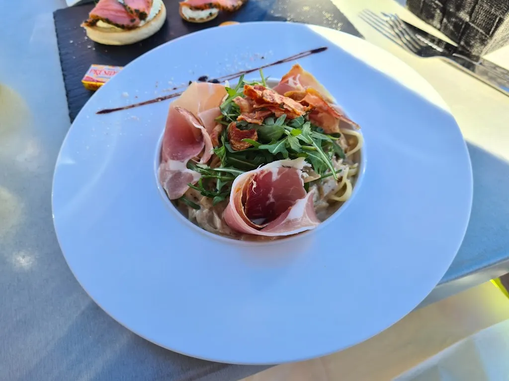 nic gandy_Restaurant Le Chairlift_73210_review