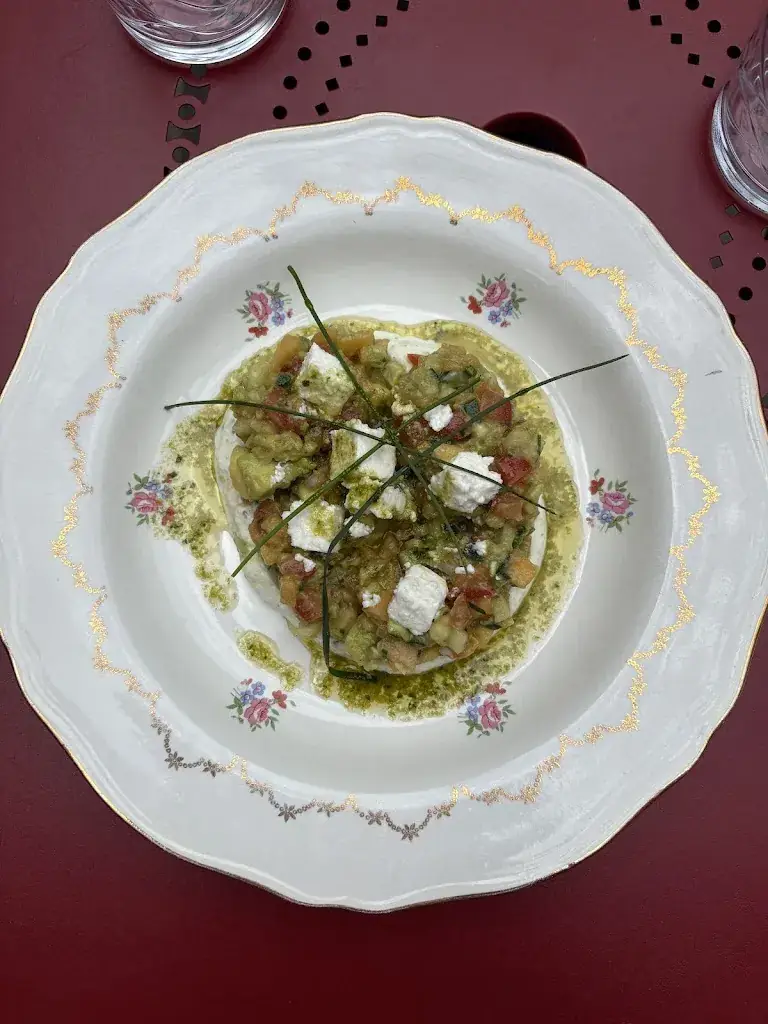 Le Gaulois Barbizon_Barbizon_slider_image_3