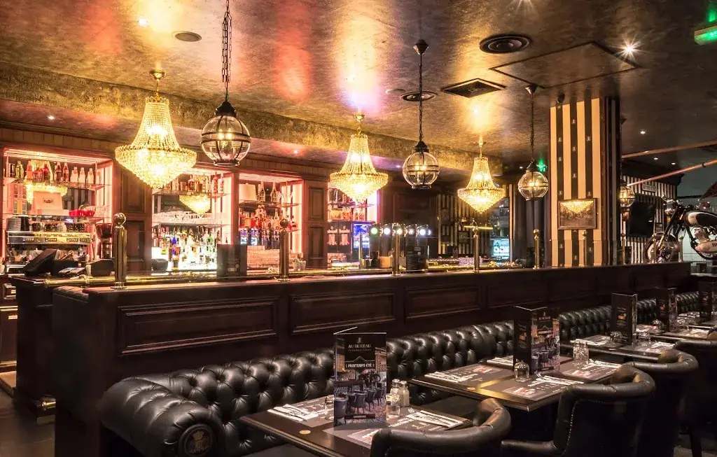 Au Bureau - Pub et Brasserie restaurant in Chambourcy