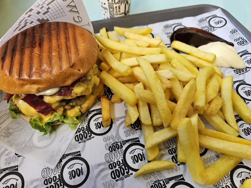 Jason Ballou_L'Étoile de Saint-Exupéry_Mantes-la-Jolie_review