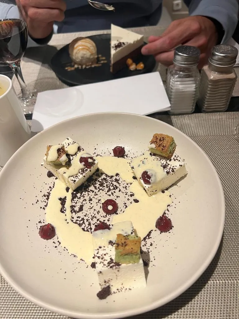 James Vincent_L'Atelier restaurant_Mantes-la-Jolie_review
