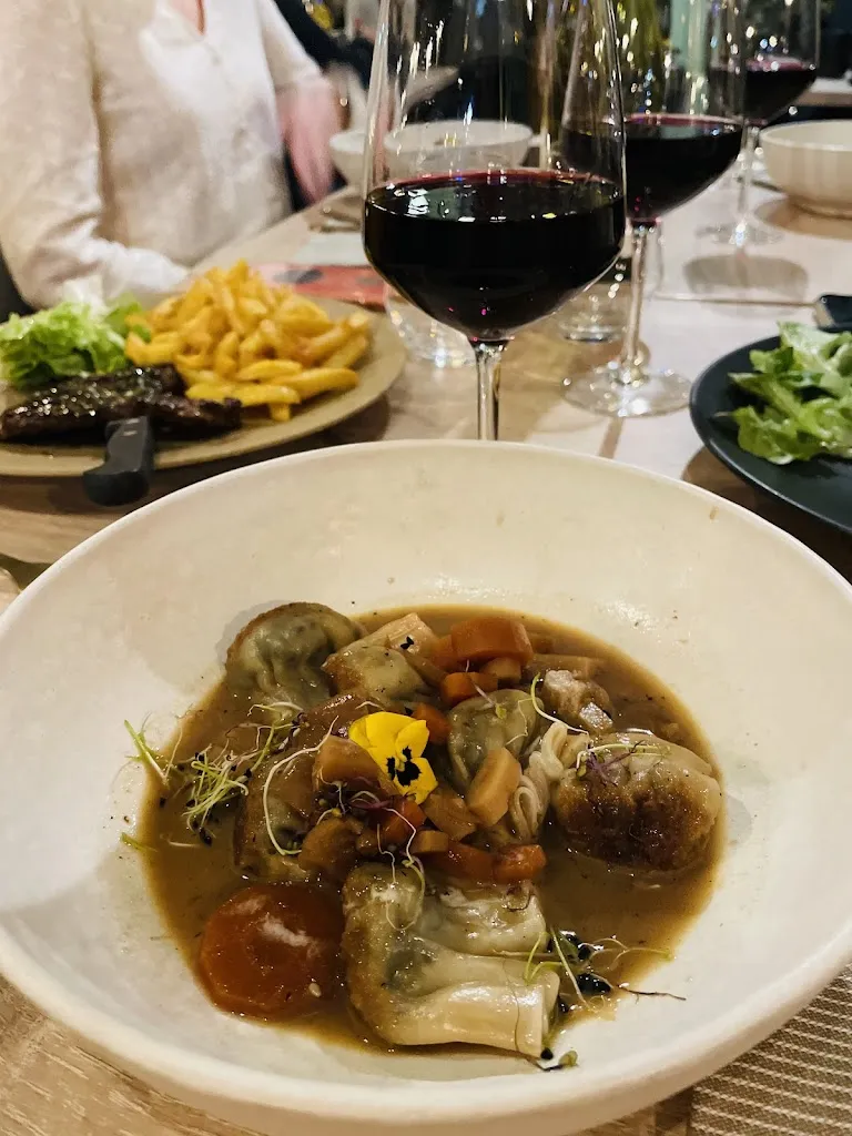 Sandrinka Kamysz_Mama Coossa_Carrières-sur-Seine_review