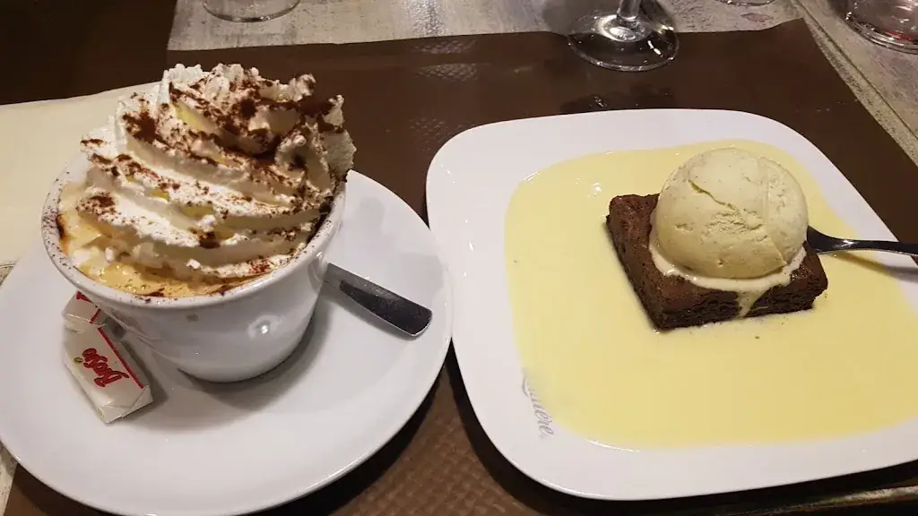 L2HfT_CANADIAN CORNER_Carrières-sur-Seine_review