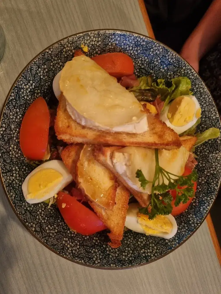 Lena L_Le Maximilien_Houilles_review