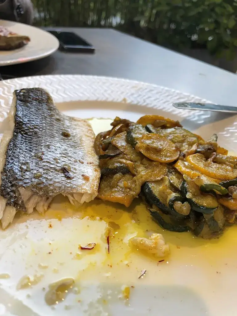 Mohamed Abousteit_Les Rives de La Courtille_Chatou_recensione