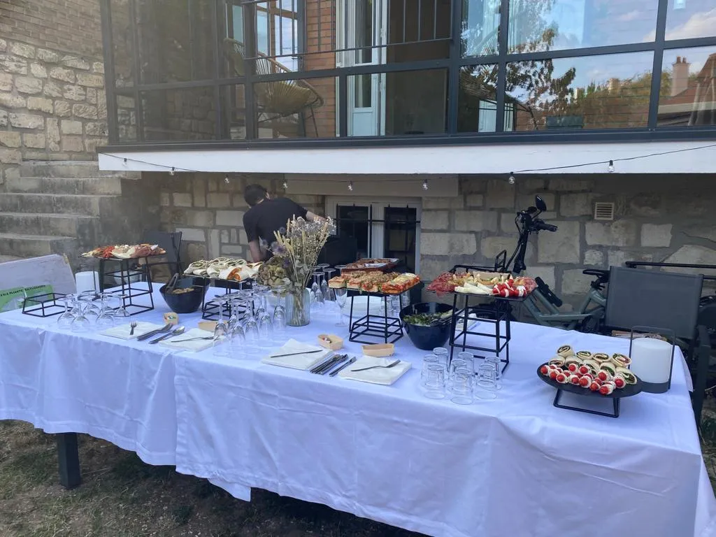 julien jaoui_L'Epi Se Rit_Carrières-sur-Seine_review