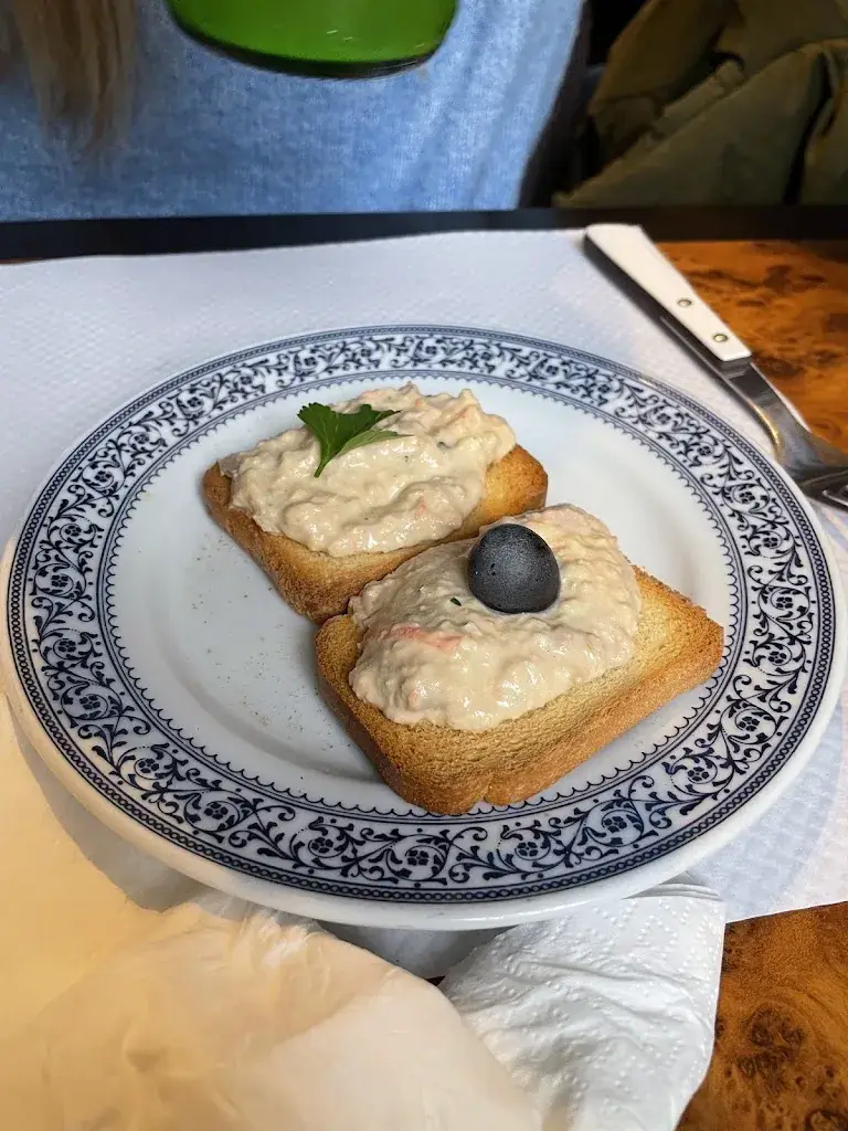 Karim Khouider_O Transmontano_Houilles_review