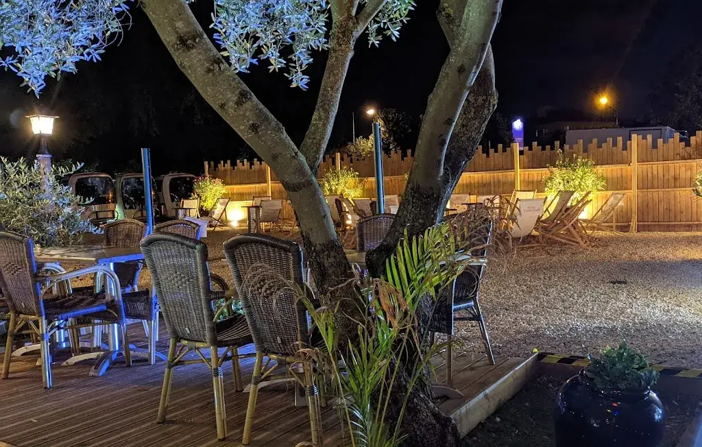 M.A. EatsArt_The Place_Carrières-sur-Seine_recensione