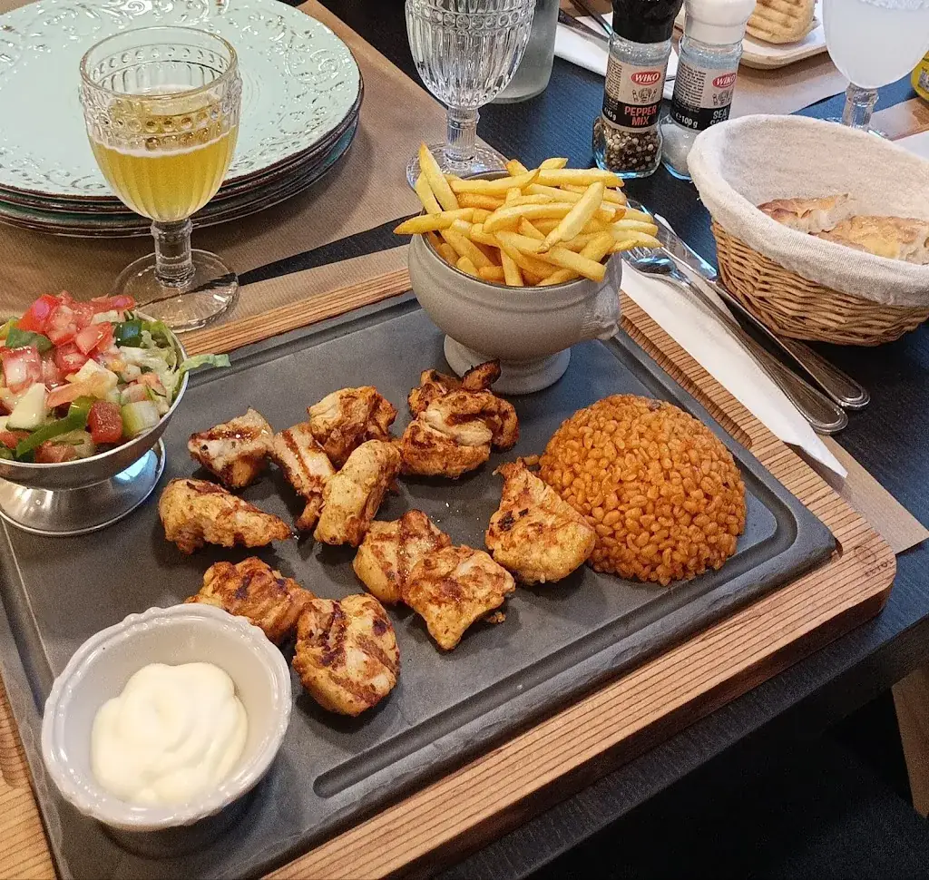 Menu_RESTAURANT ESTEL_Saint-Jean-les-Deux-Jumeaux_image_6