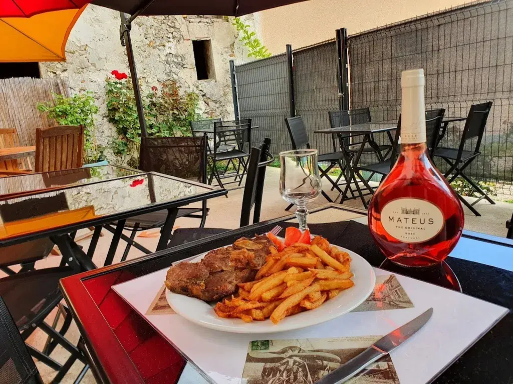 Cafe de la Marne_Ussy-sur-Marne_slider_image_2