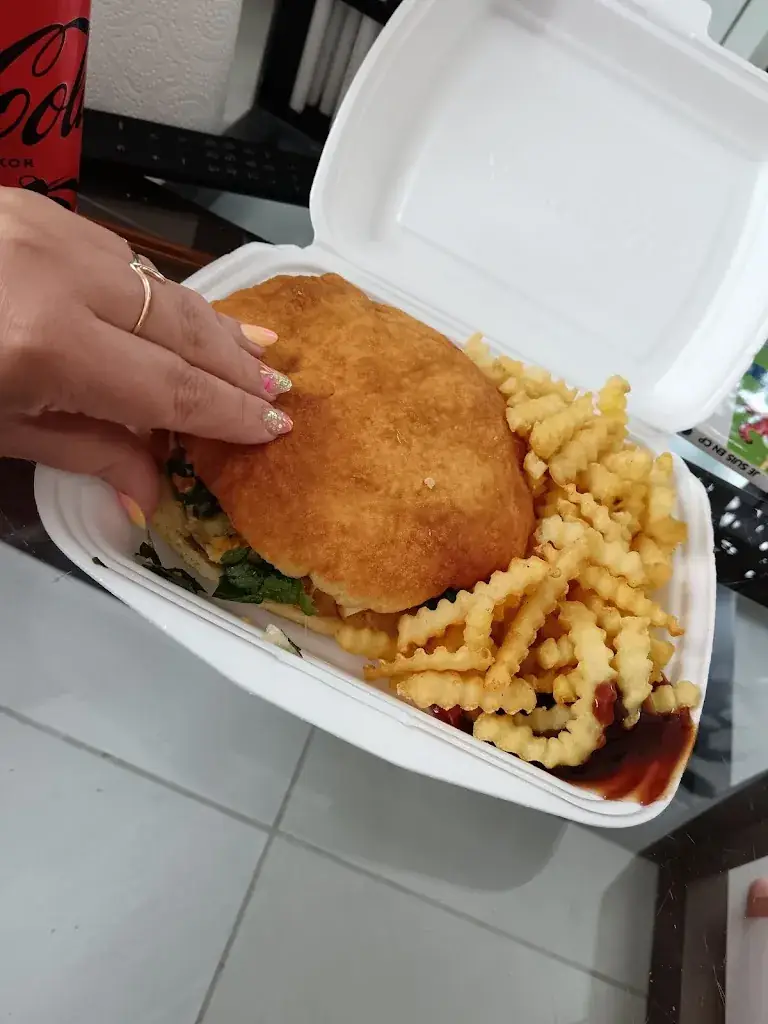 T “Famille T.” L_Ìdàpo Fuzion_Champagne-sur-Seine_review