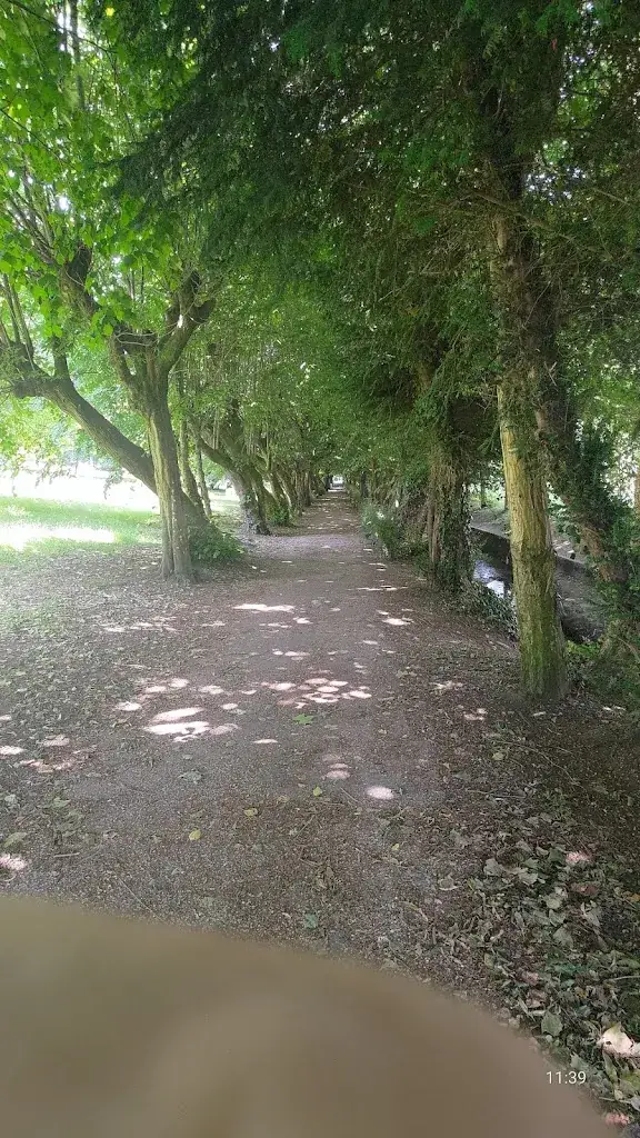 Geoff Sutcliffe_La Grande Maison_Bures-sur-Yvette_review