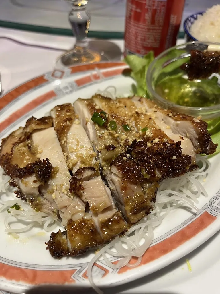 Lucie Christophe_馮 Chez Phung _Bures-sur-Yvette_review