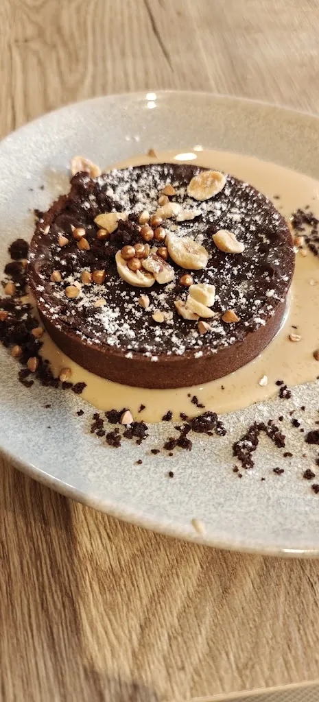 Abd El Kodous Souissi_La table d'Ivin_Gif-sur-Yvette_review