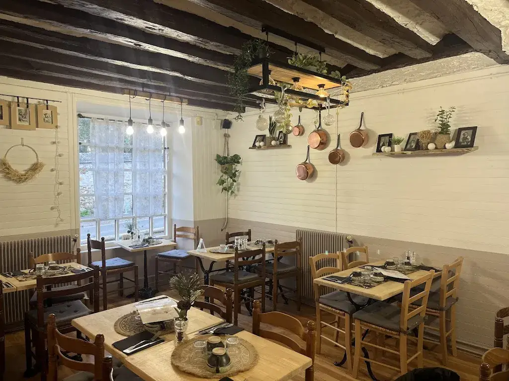 Crêperie Terre d'Armor restaurant in Orsay