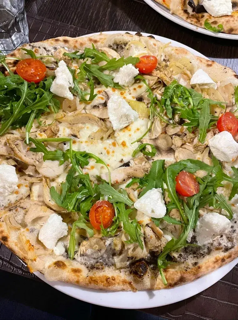 Savneet Kaur_Pizza César_Orsay_review