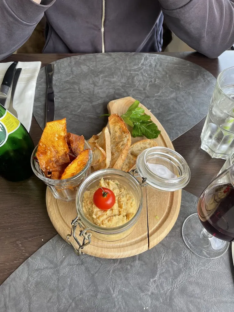 Bistronaut Gs_Le Bistrot 1951_Saint-Alban-de-Montbel_reseña