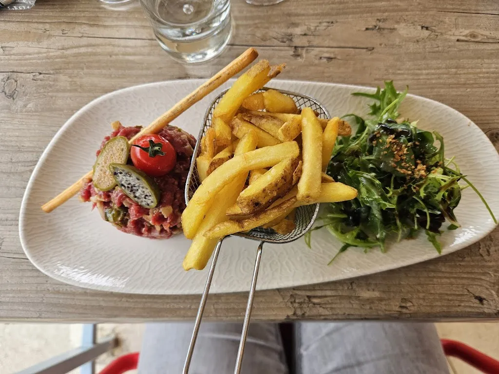 Chris_Le Bistrot 1951_Saint-Alban-de-Montbel_reseña