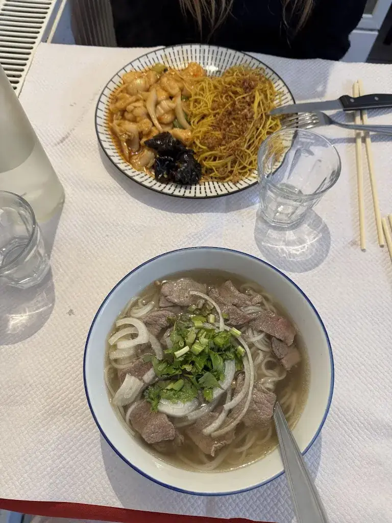 Tan Do Restaurant_Orsay_slider_image_3