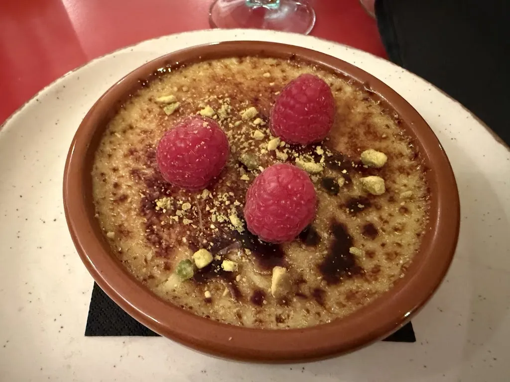 Negar Omidvari_Le Canapé_Gif-sur-Yvette_review