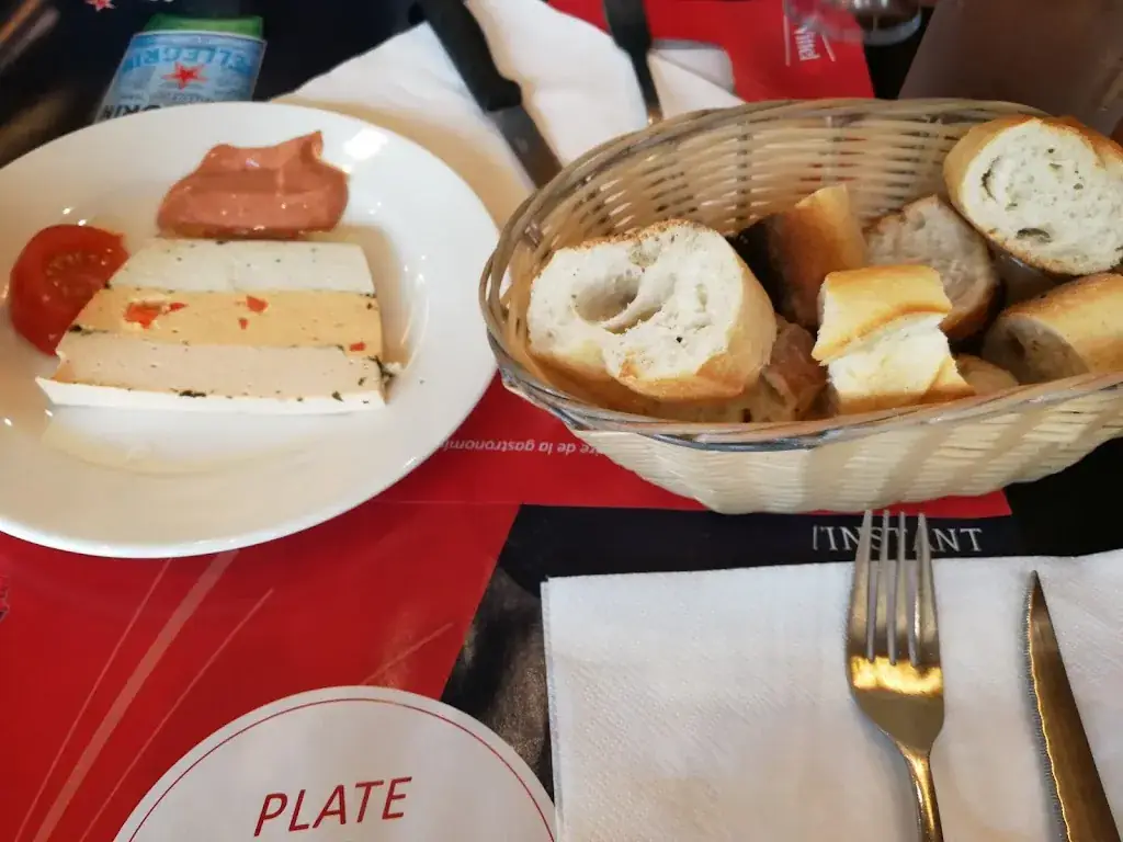 SC Yeo_L'Aquarelle Café_Orsay_review