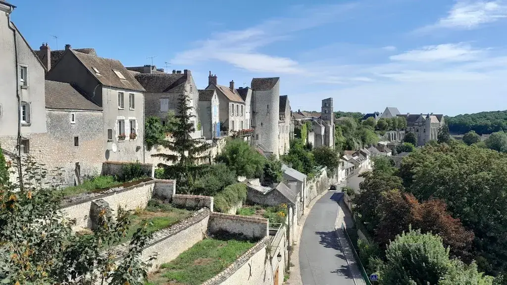 Aux Remparts_Château-Landon_slider_image_2