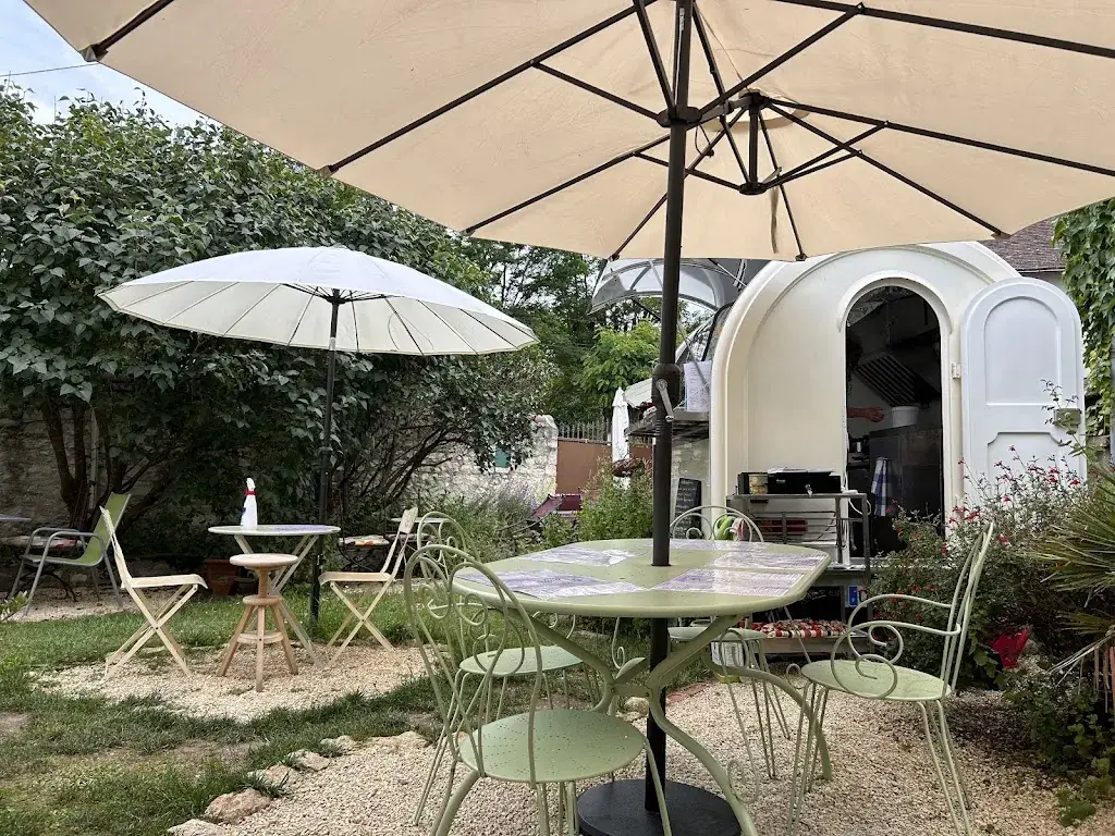 Lisa Stodart_Miss Clairon Côté Cave et Côté Fourneaux_Ébreuil_review