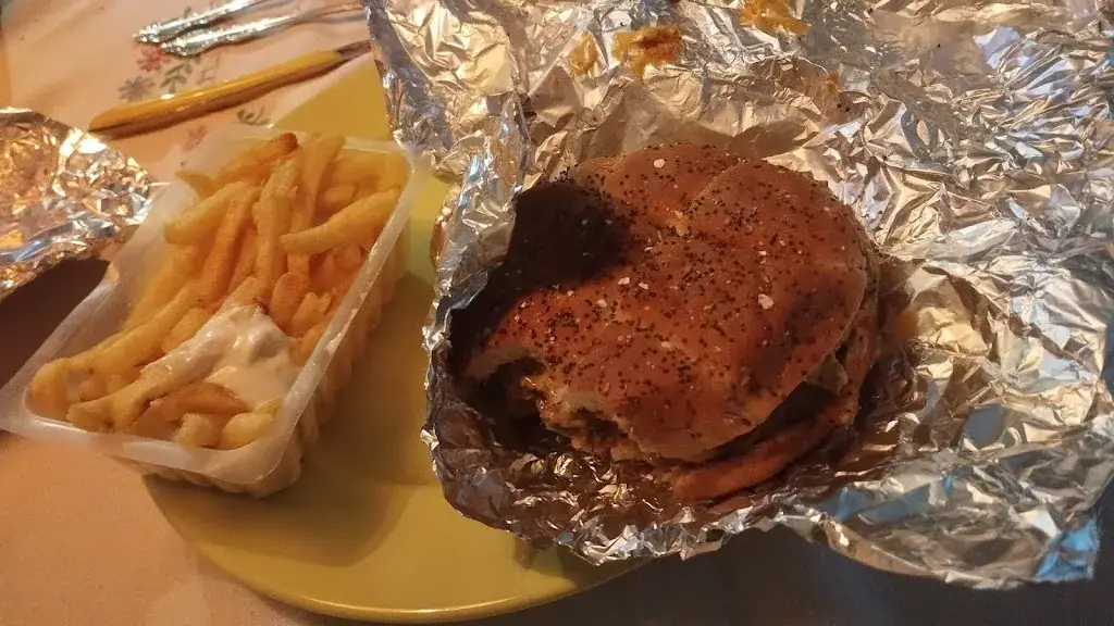 LE SNACK EBREUIL_Ébreuil_slider_image_2