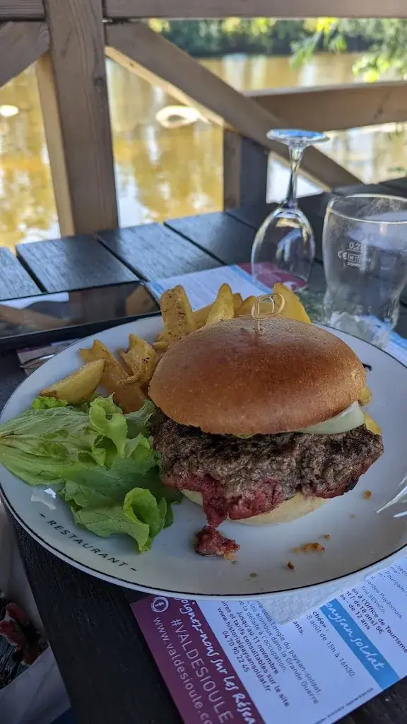 Olivier LF_La guinguette_Ébreuil_review