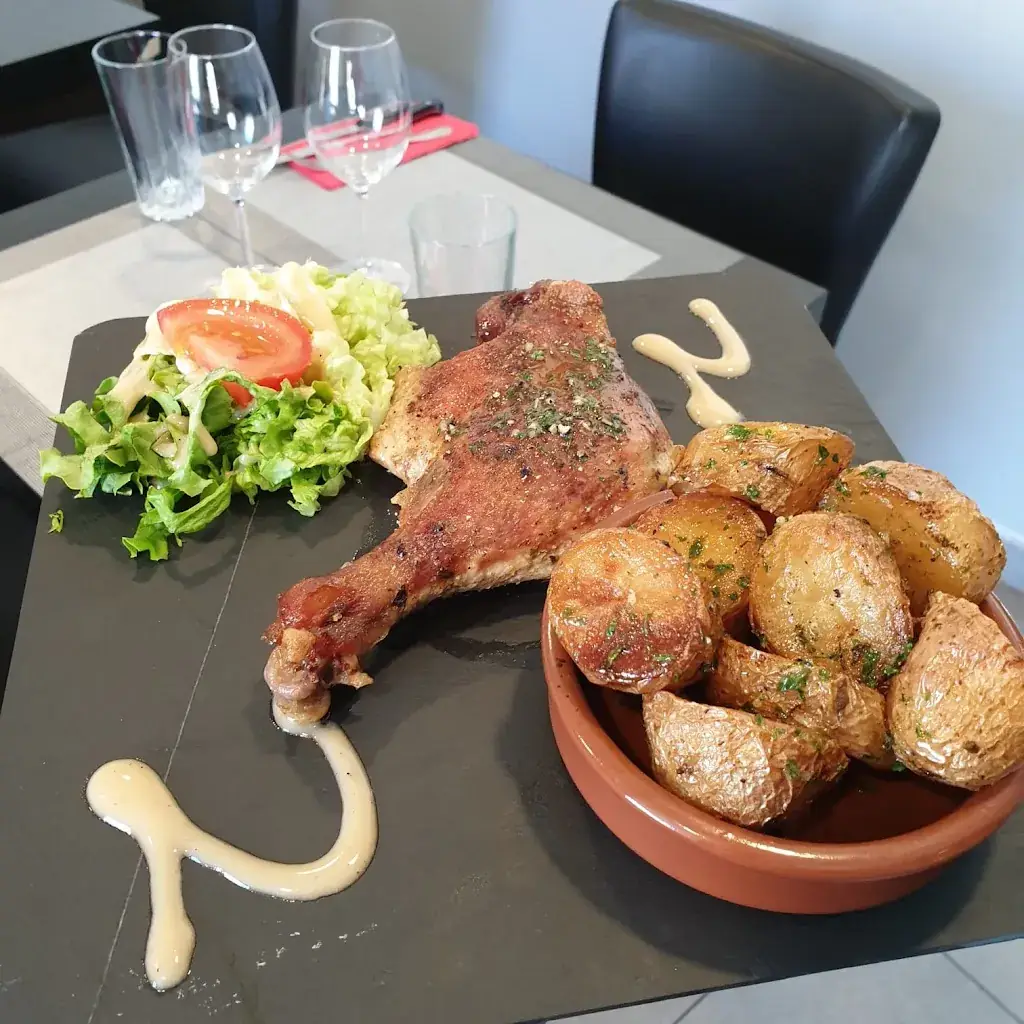 Le Café des Sports_Chaumontel_slider_image_3