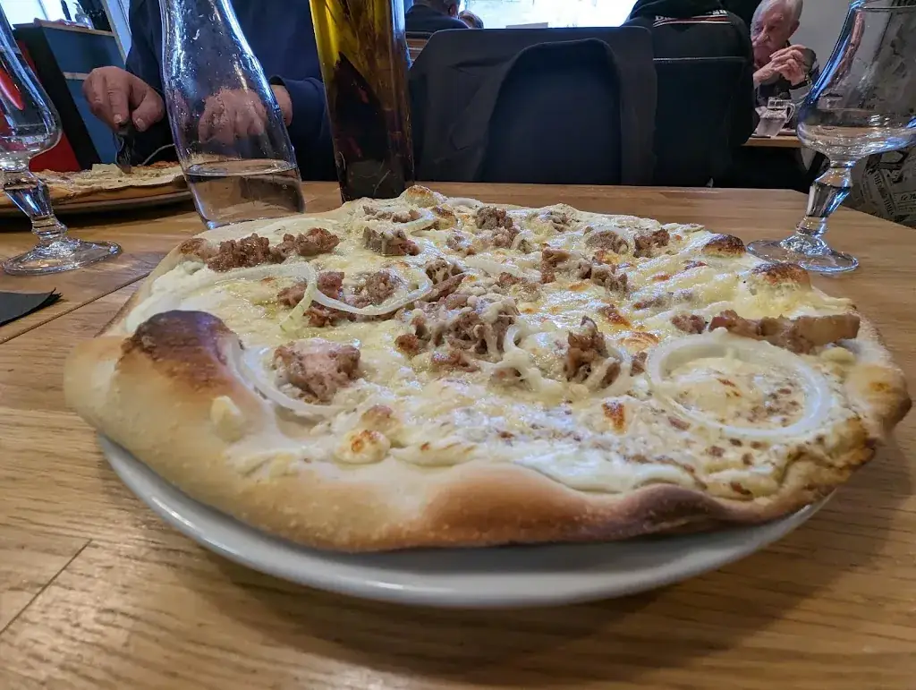 Gareth Price_Pizzeria Le 308_Ébreuil_Bewertung