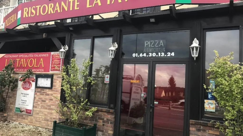 La Tavola restaurant in Montévrain