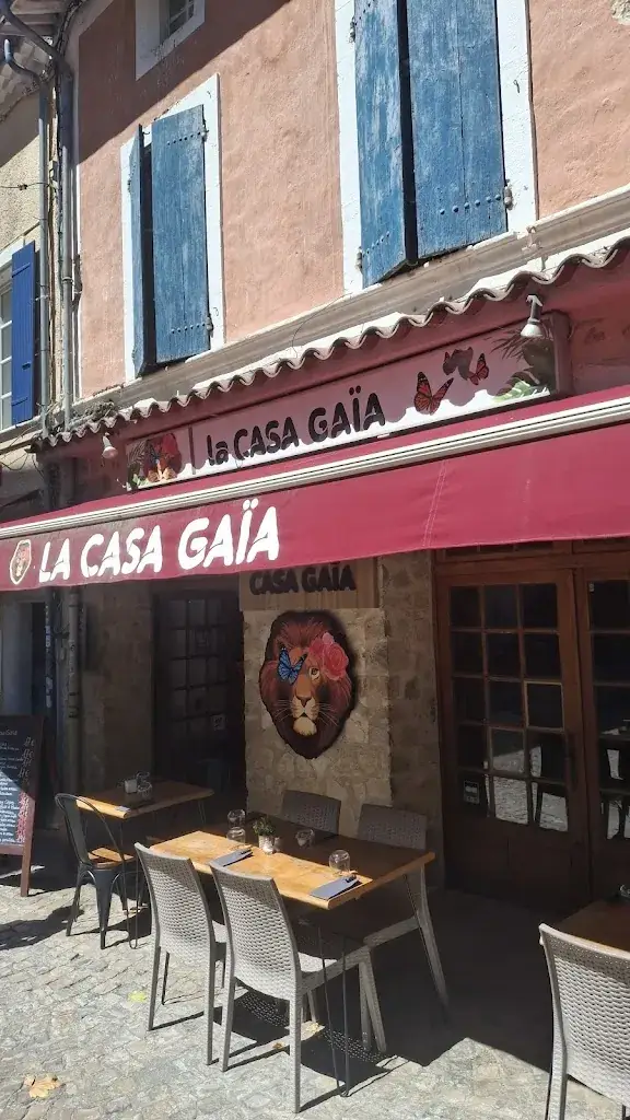 Noam Toulliou-Perrin_La CASA GAÏA_Dieulefit_review