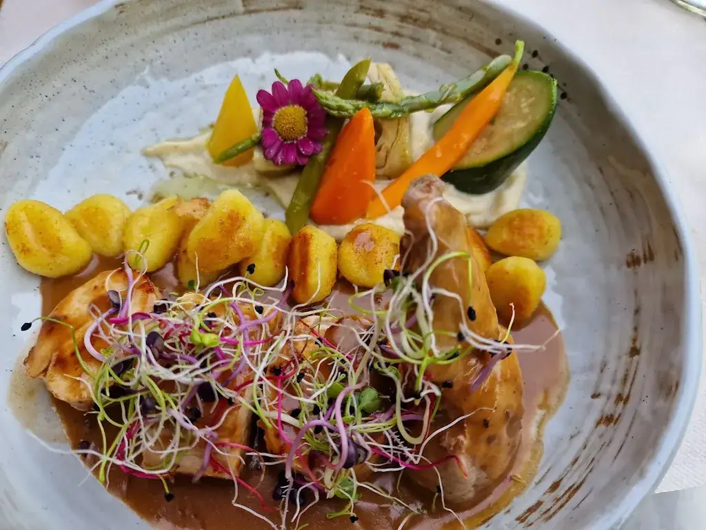 Jennie LS_Le Baron Restaurant_Val-de-Charmey_review