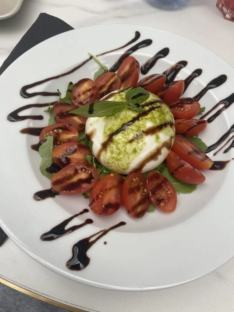 safia bouadla_Le 200_Bry-sur-Marne_review