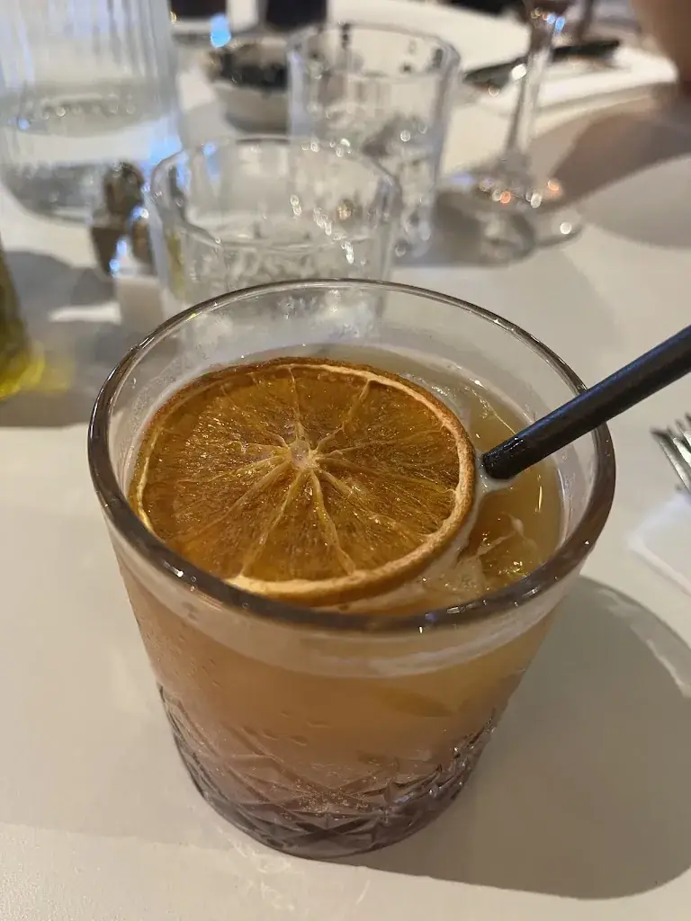 maria farhat_Amore Mio_Bry-sur-Marne_review