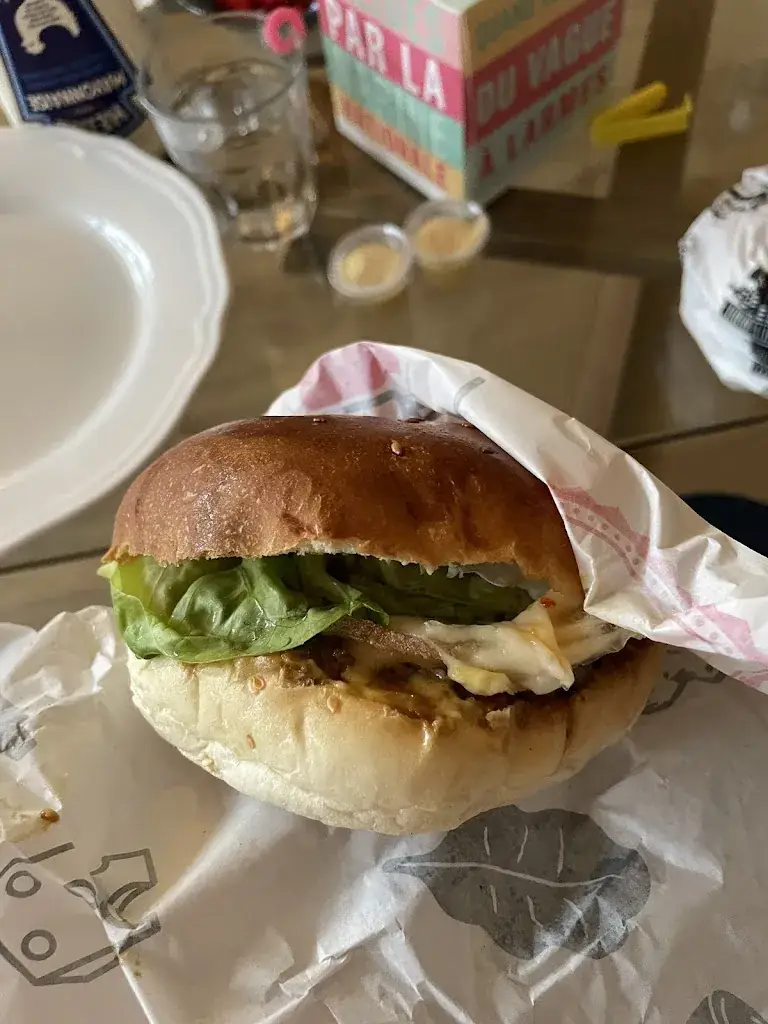 Burger parisien_Perreux-sur-Marne_slider_image_3