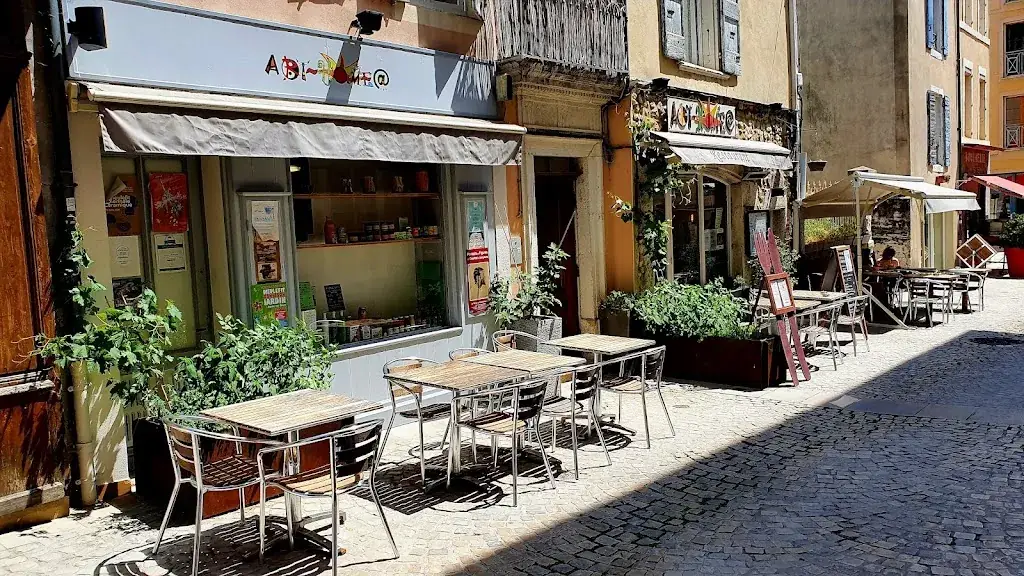 Jethro Peters_Art Home_Dieulefit_review