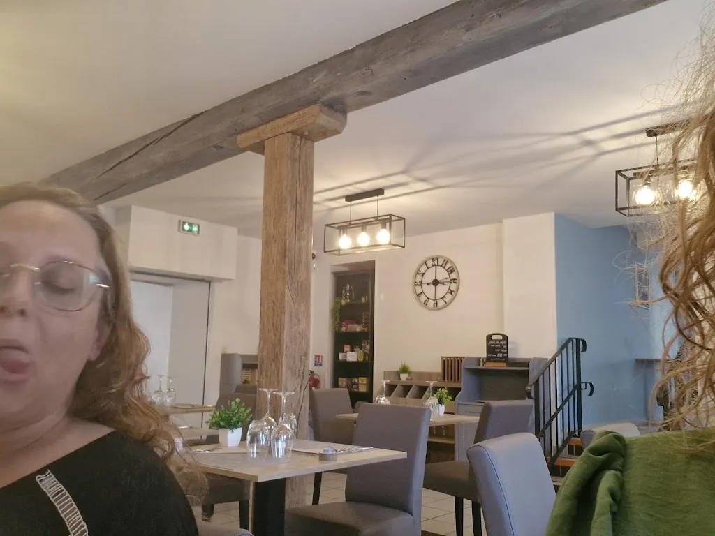 aurelie lespinas_La Lanterne_Chenoise-Cucharmoy_review