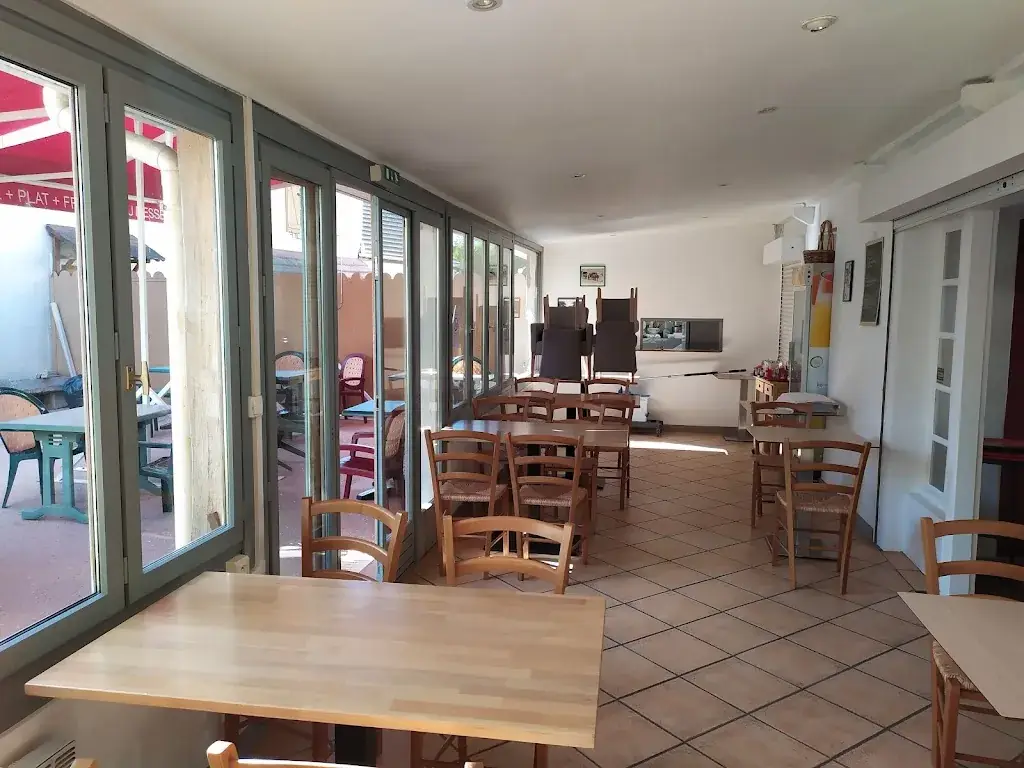 Café de Cheptainville_Cheptainville_slider_image_1