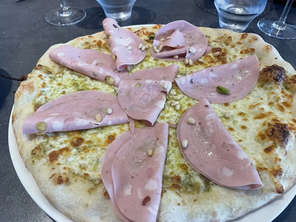 Morgane Duployer_L’Evidence_Chevannes_review