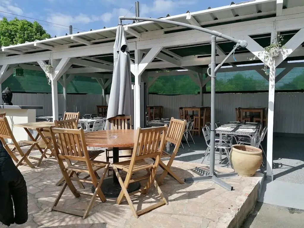 L'Estrela restaurant in Clayes-sous-Bois