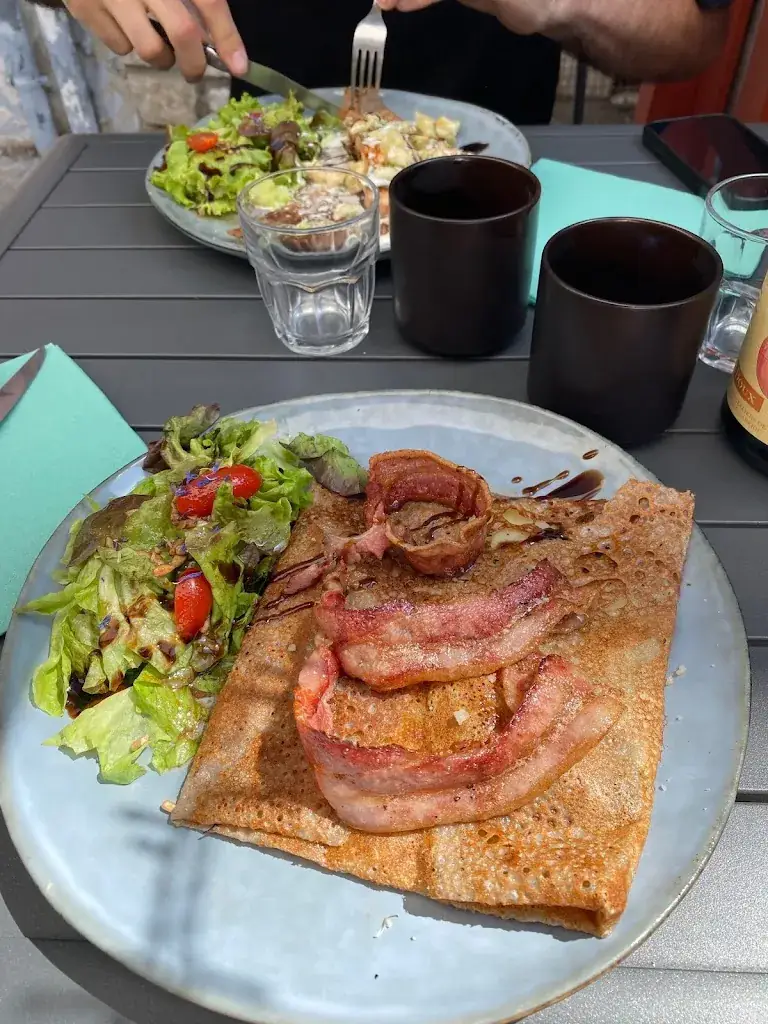 Aurore Deltour Delous_Le Coquelicot - Crêperie_Dieulefit_review