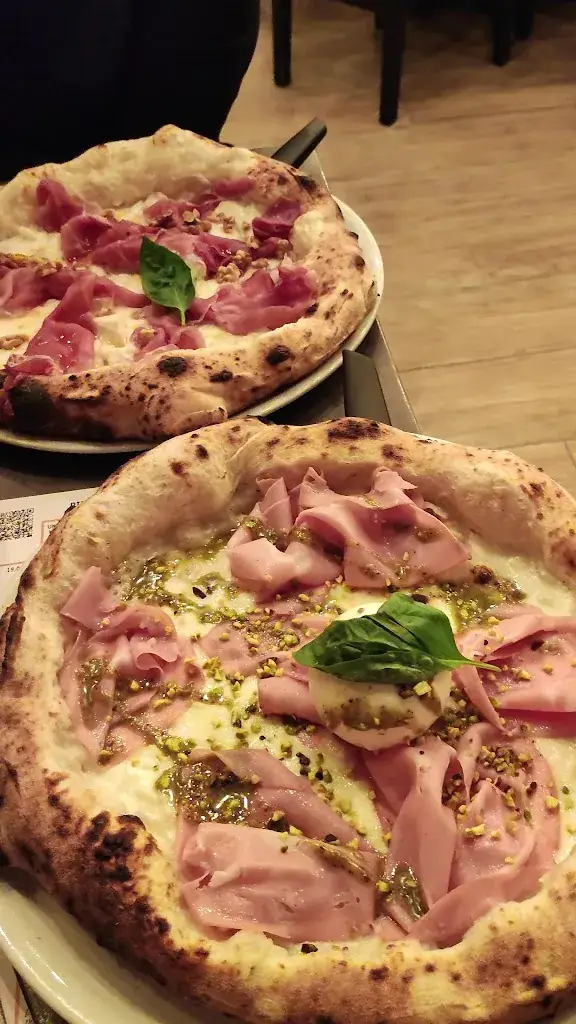 Gusto e Passione_Chilly-Mazarin_slider_image_2